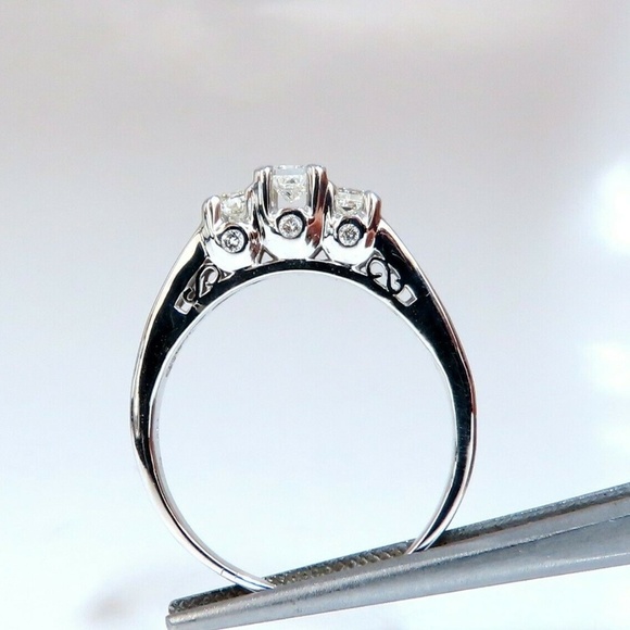 1.30ct Natural Princess Cut Diamonds Ring 14 Karat - Picture 3 of 6